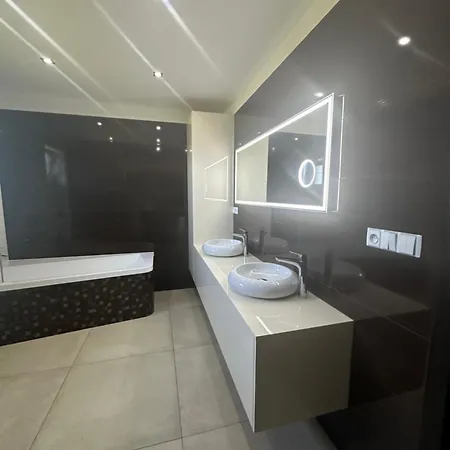 House&garden&pool Vakantiehuis