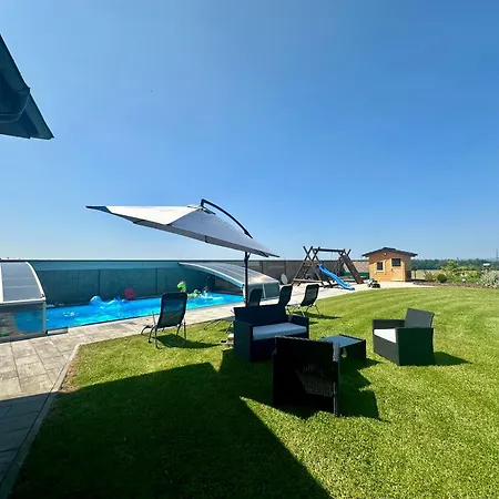 House&garden&pool *
